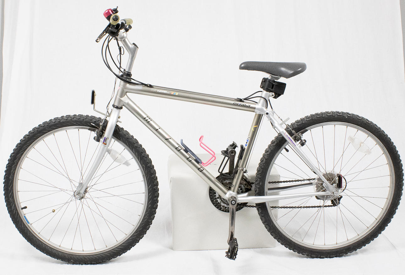 MAASTOPYÖRÄ, 22 tuumaa, Miyata.