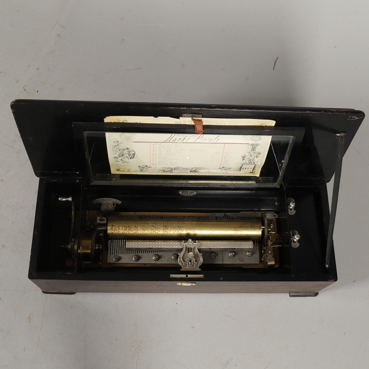 A LATE 19TH CENTURY SWISS CYLINDER MUSIC BOX. Collectables - Musical ...