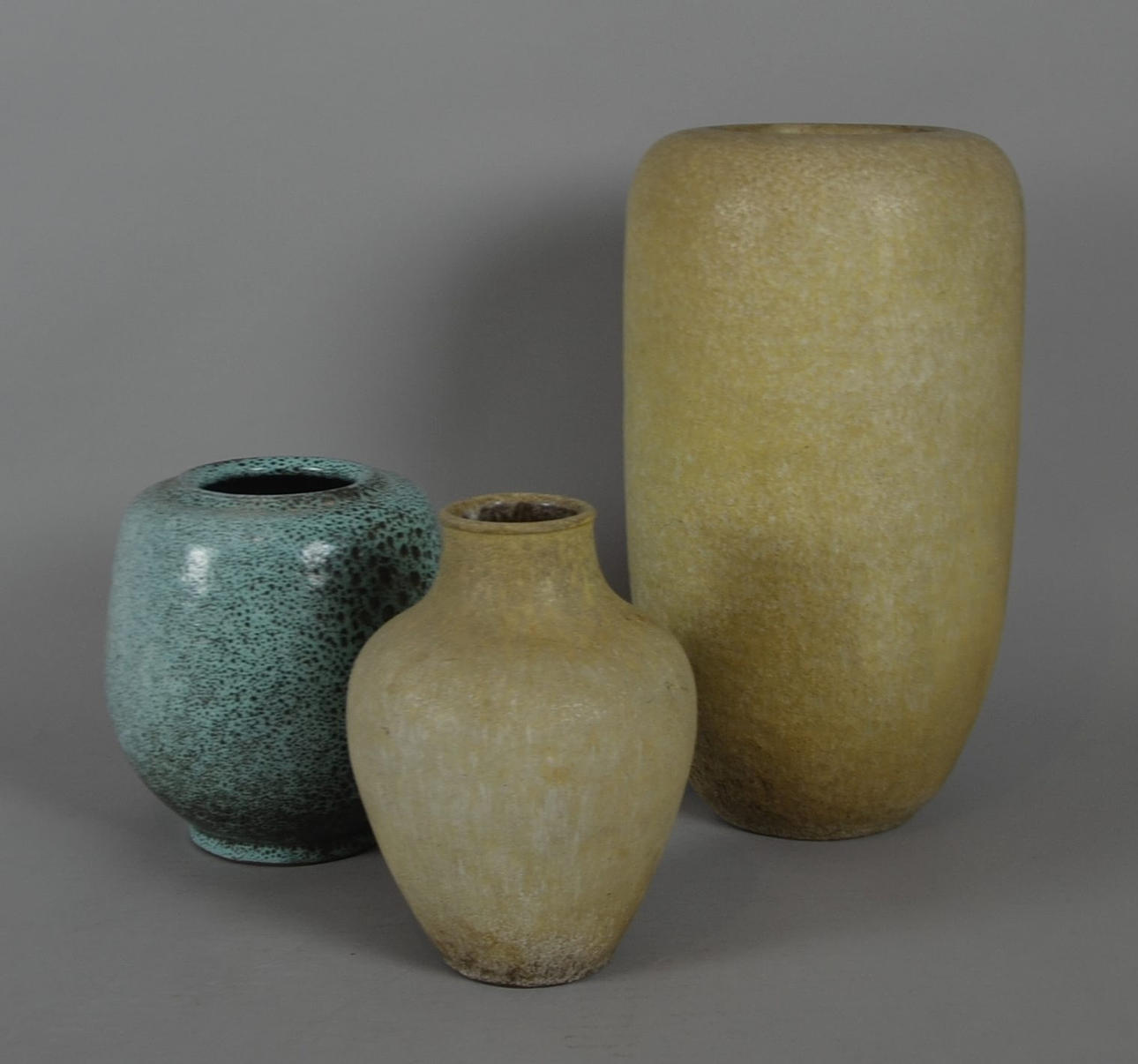 WILHELM & ELLY KUCH. Tre vaser.