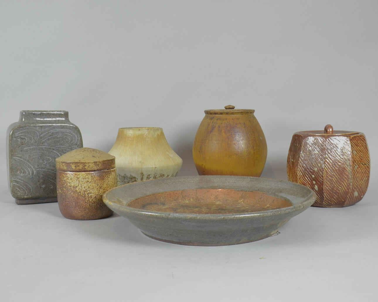 CLAUS TITTMANN. Keramiska bunt mycket.