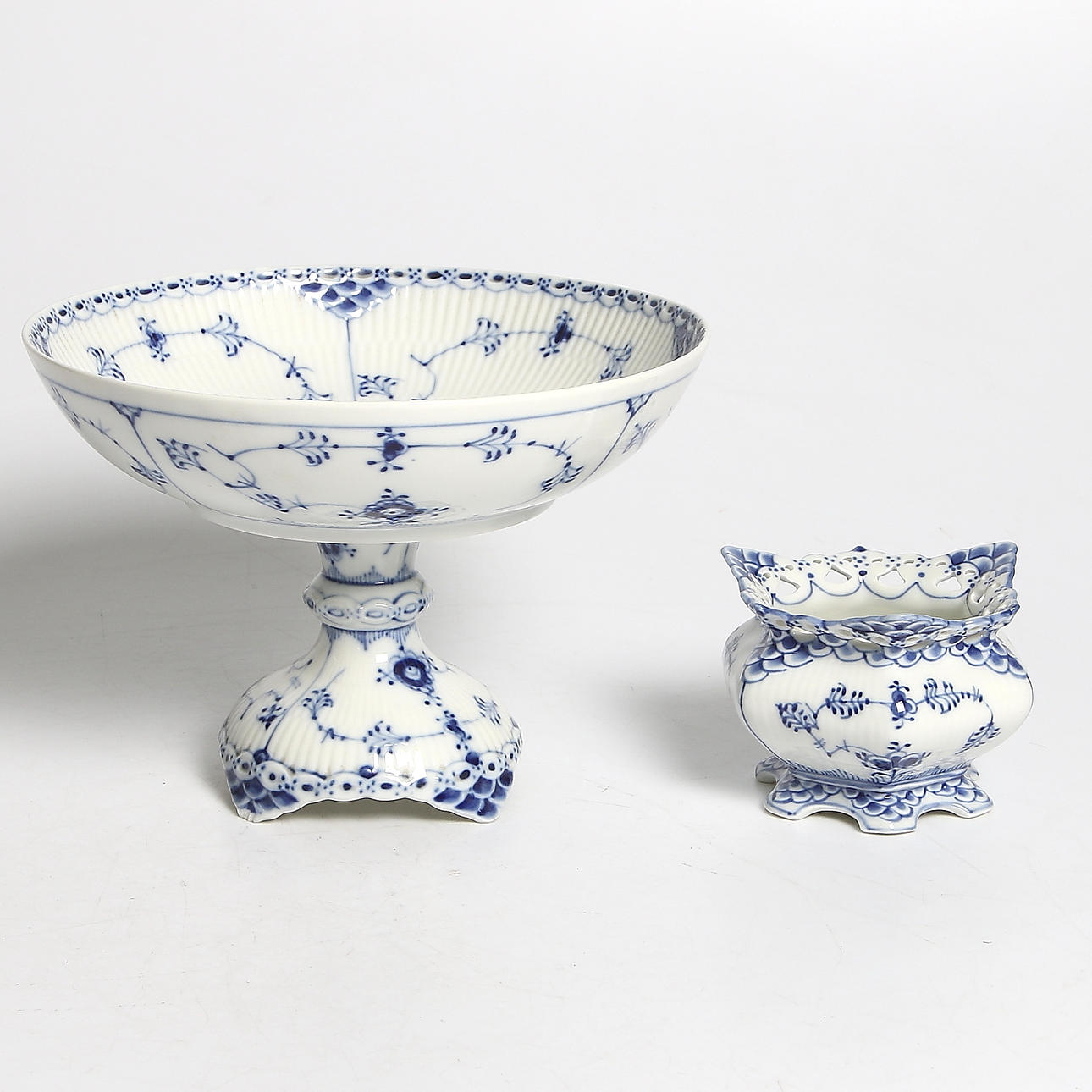 SKÅL samt SOCKERSKÅL, "Musselmalet", Royal Copenhagen.