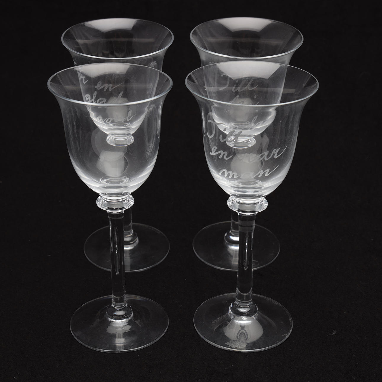 ULRICA HYDMAN-VALLIEN. GLAS signed and dated 1980.