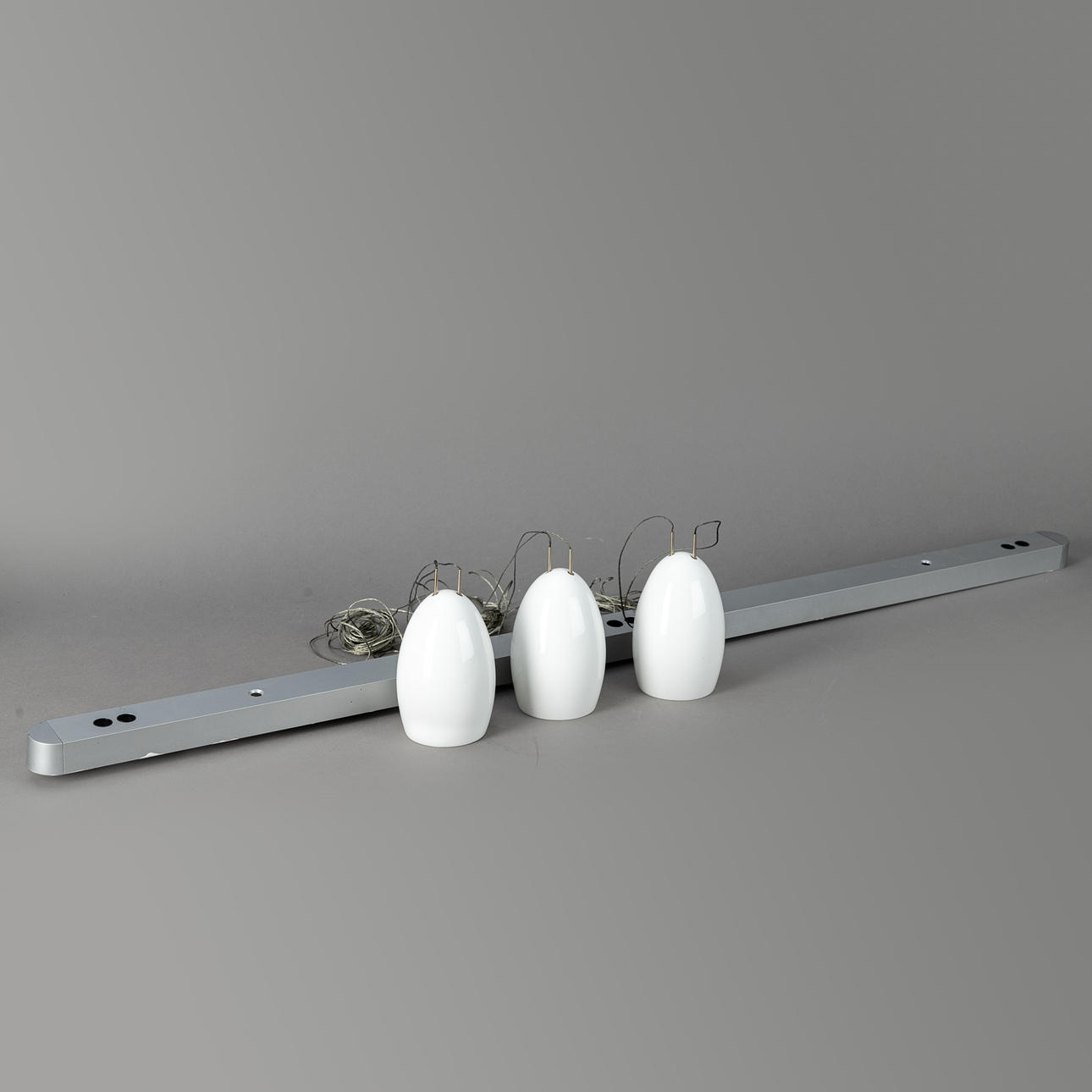 TOBIAS GRAU. Pendel 'Oh China'.