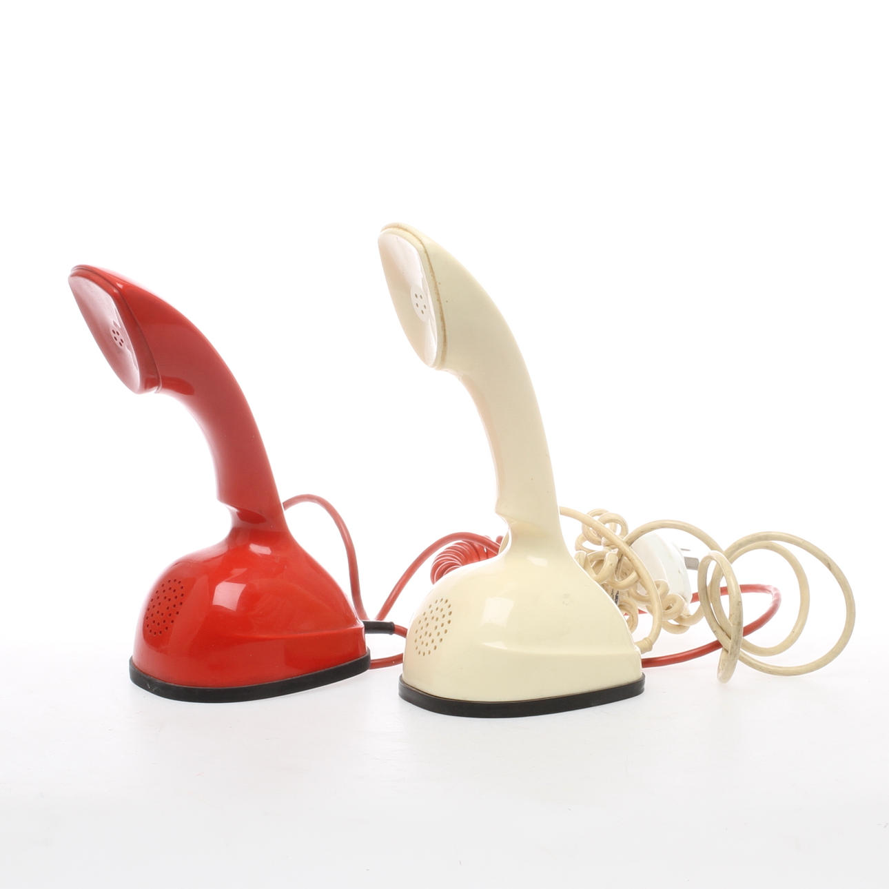 BORDSTELEFONER 2 st, Ericofon, sk. Kobra.