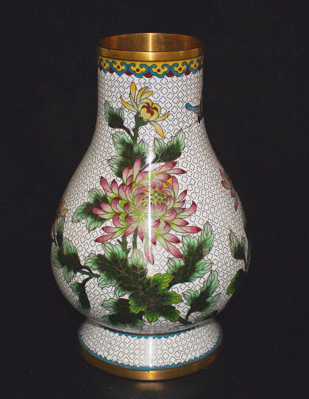 VAS, cloisonné, Kina 1900-tal.