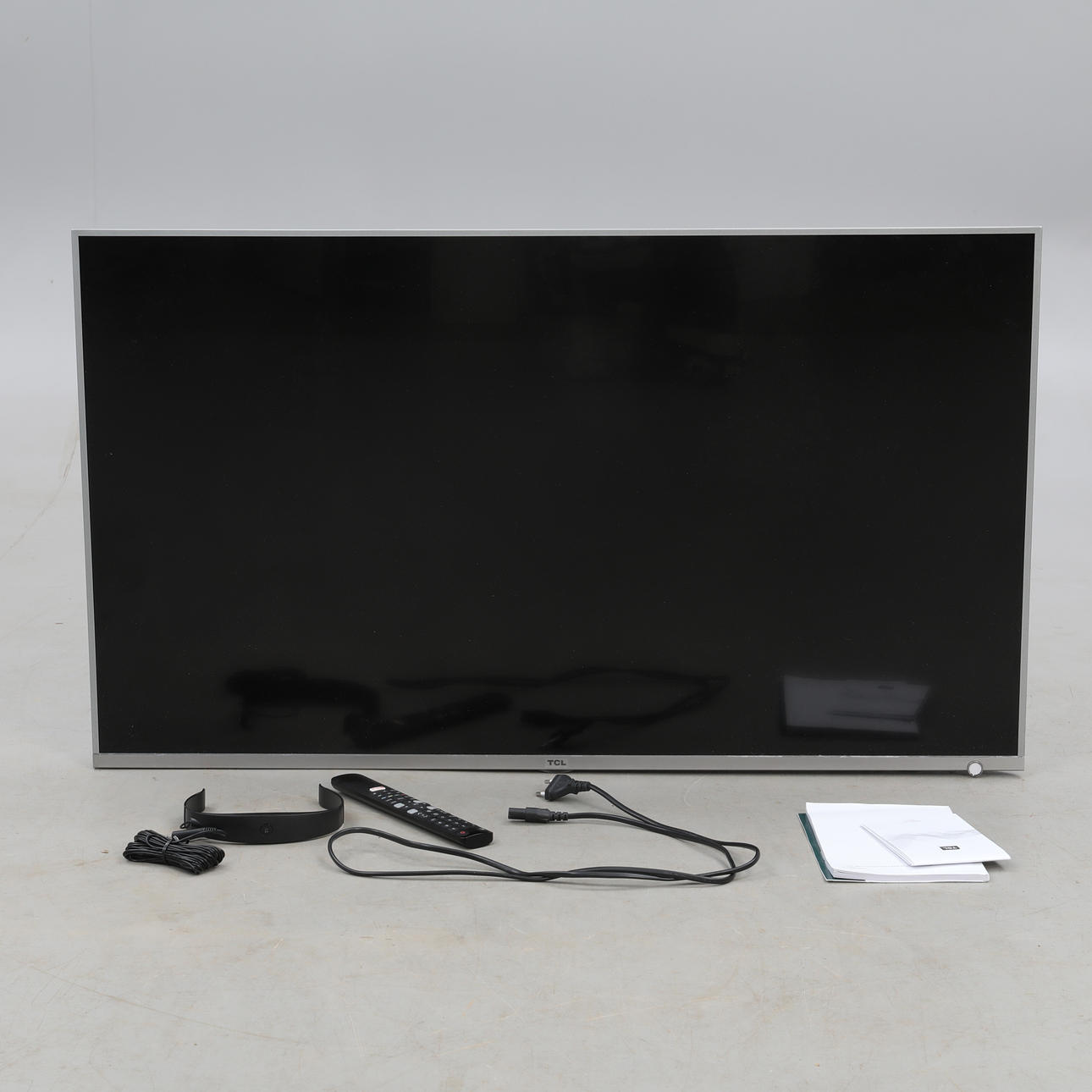 SMART-TV, TCL 40 tum, tillbehör.