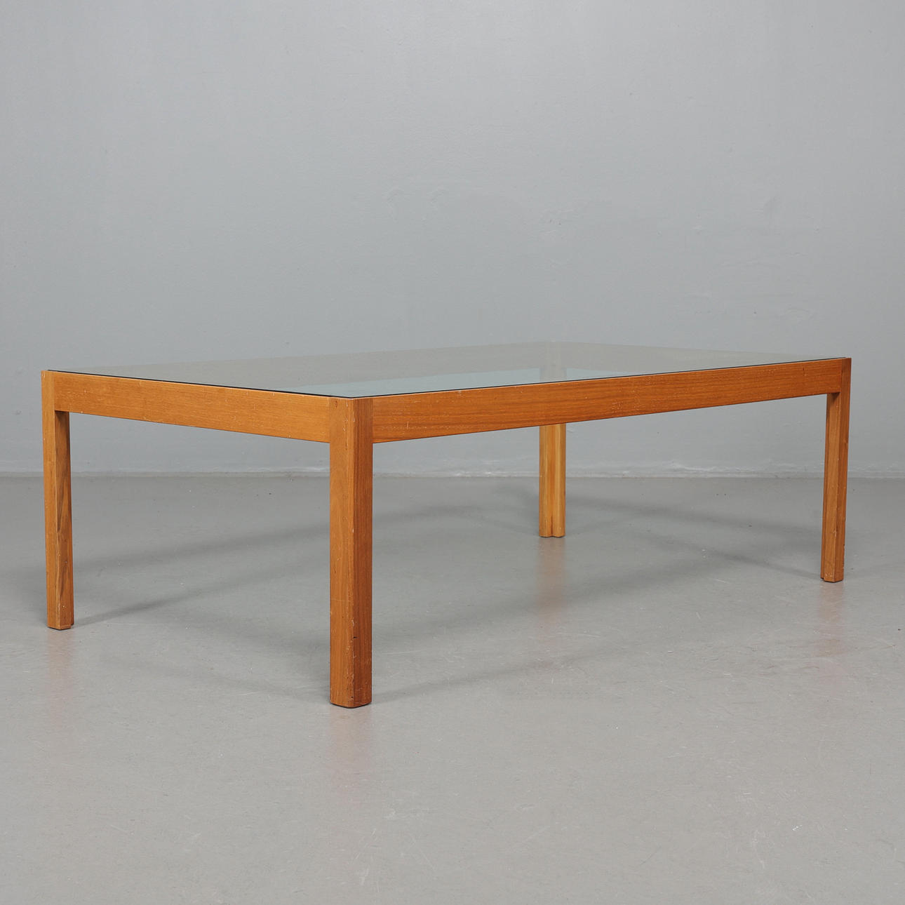 SOFFBORD valnöt och glas, 1960/70-tal.