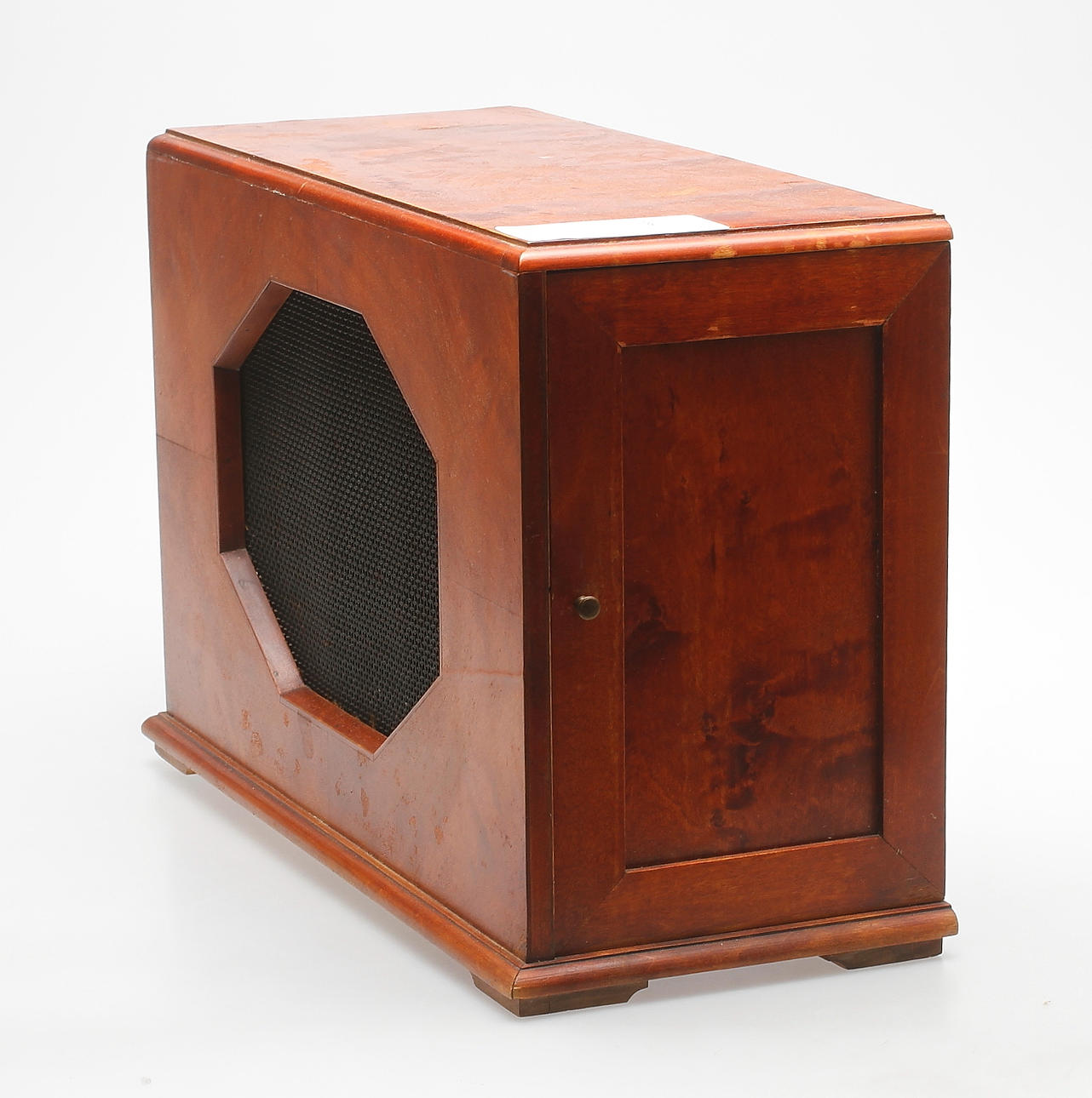 RADIO, Radiola, Högberg & Hultner snickerifabrik, Mjölby, 1930-tal.