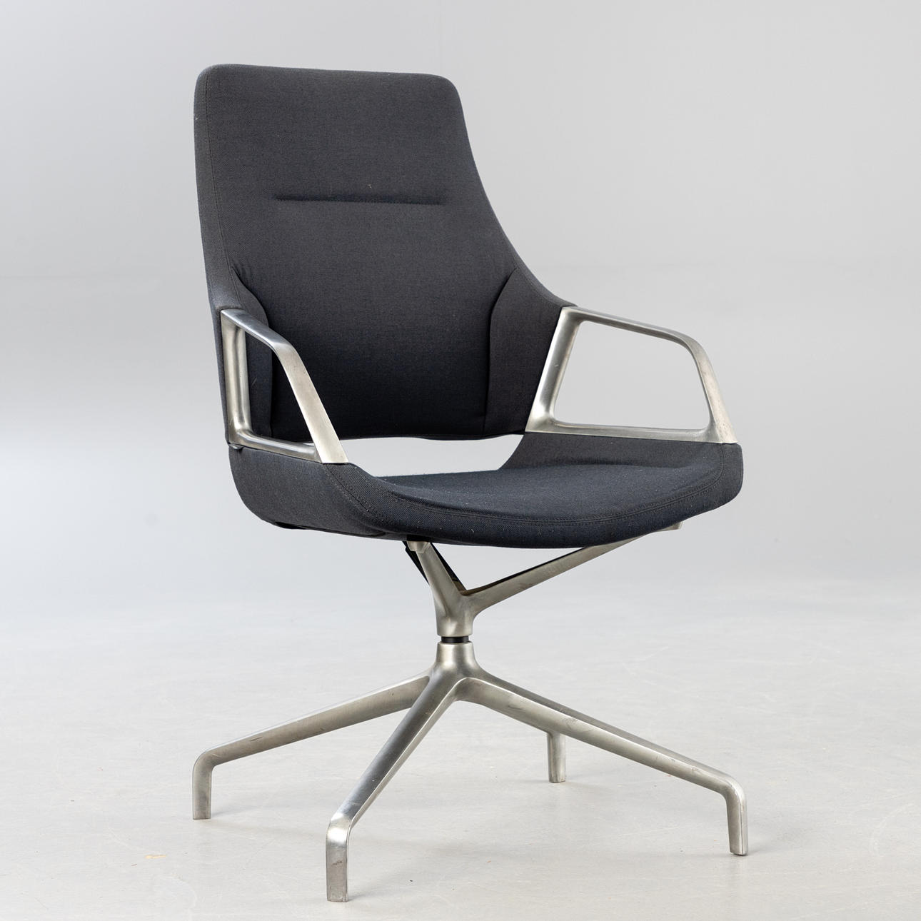 Wilkhahn. Konferenzsessel 'Graph 301/5'.