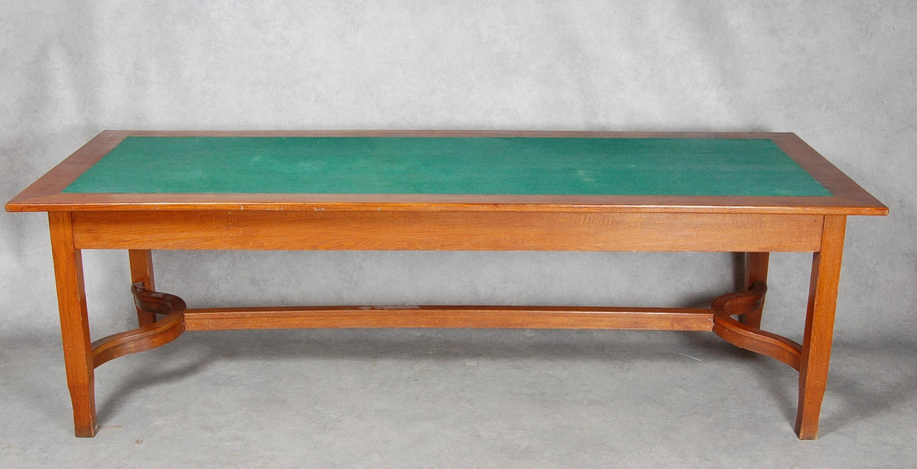 BORD, 1900-talets första hälft, längd 250 x 100 cm.