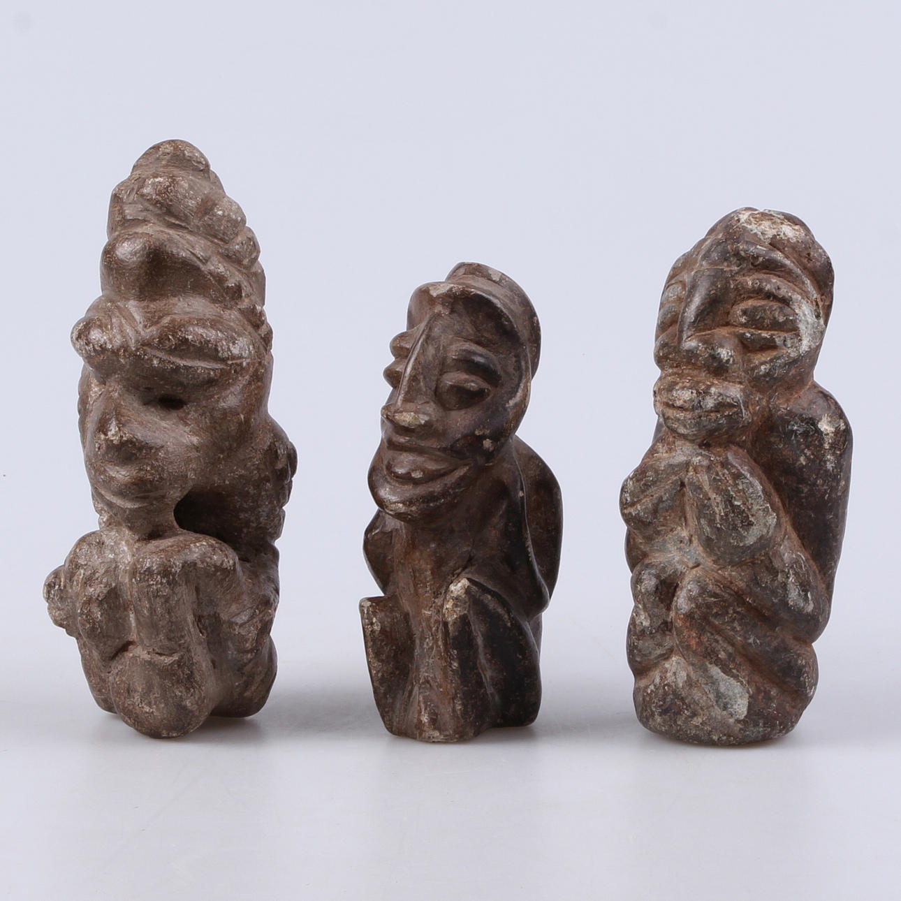 SKULPTURER, 3 st. Sten, Afrika.