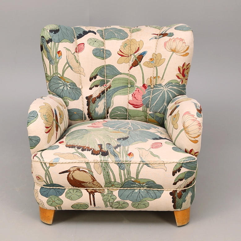 FÅTÖLJ 1930-/40-tal, klädd med "Nympheus".