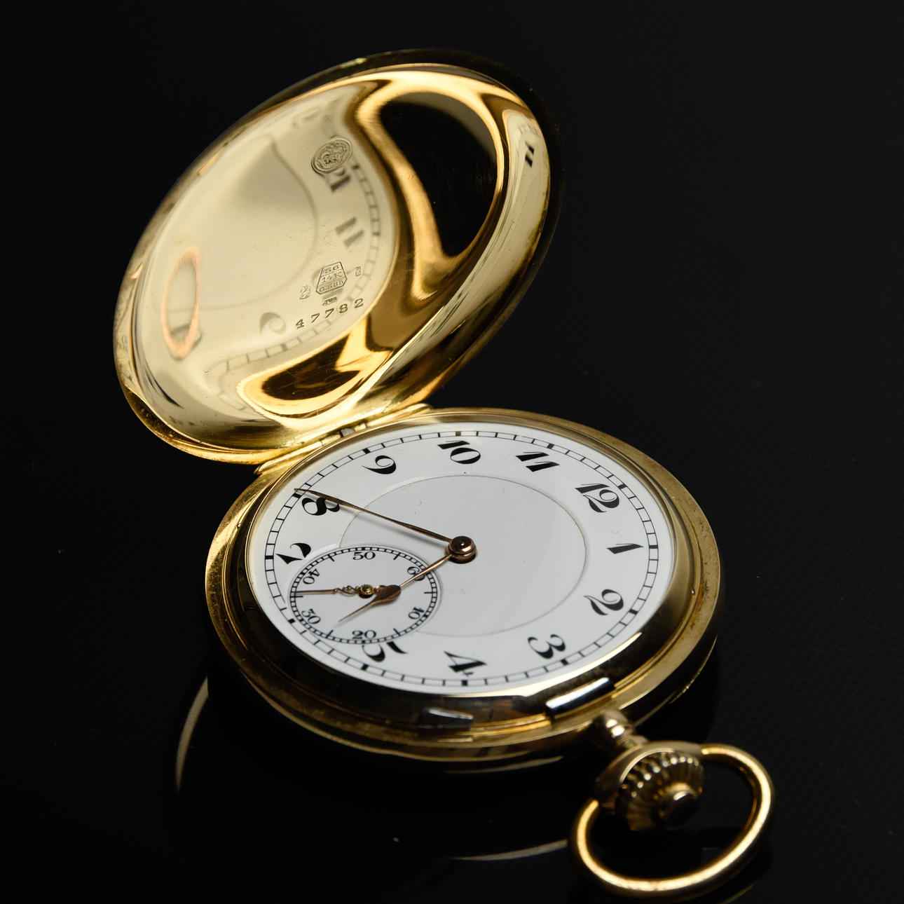 GYLDNE ANKERUR. 14k 585 guld.