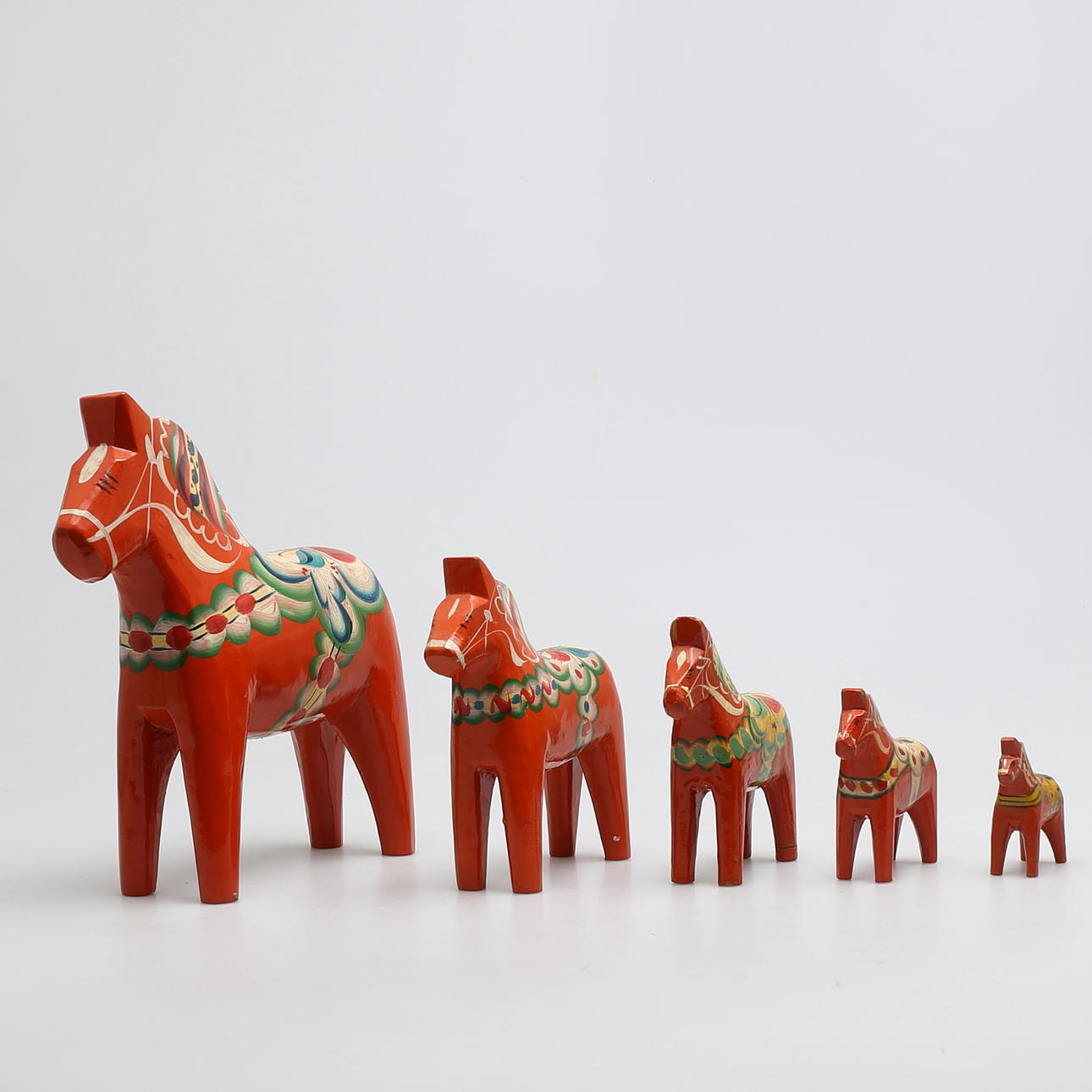 DALAHÄSTAR, 5 st, bl a Nils Olsson, Nusnäs.