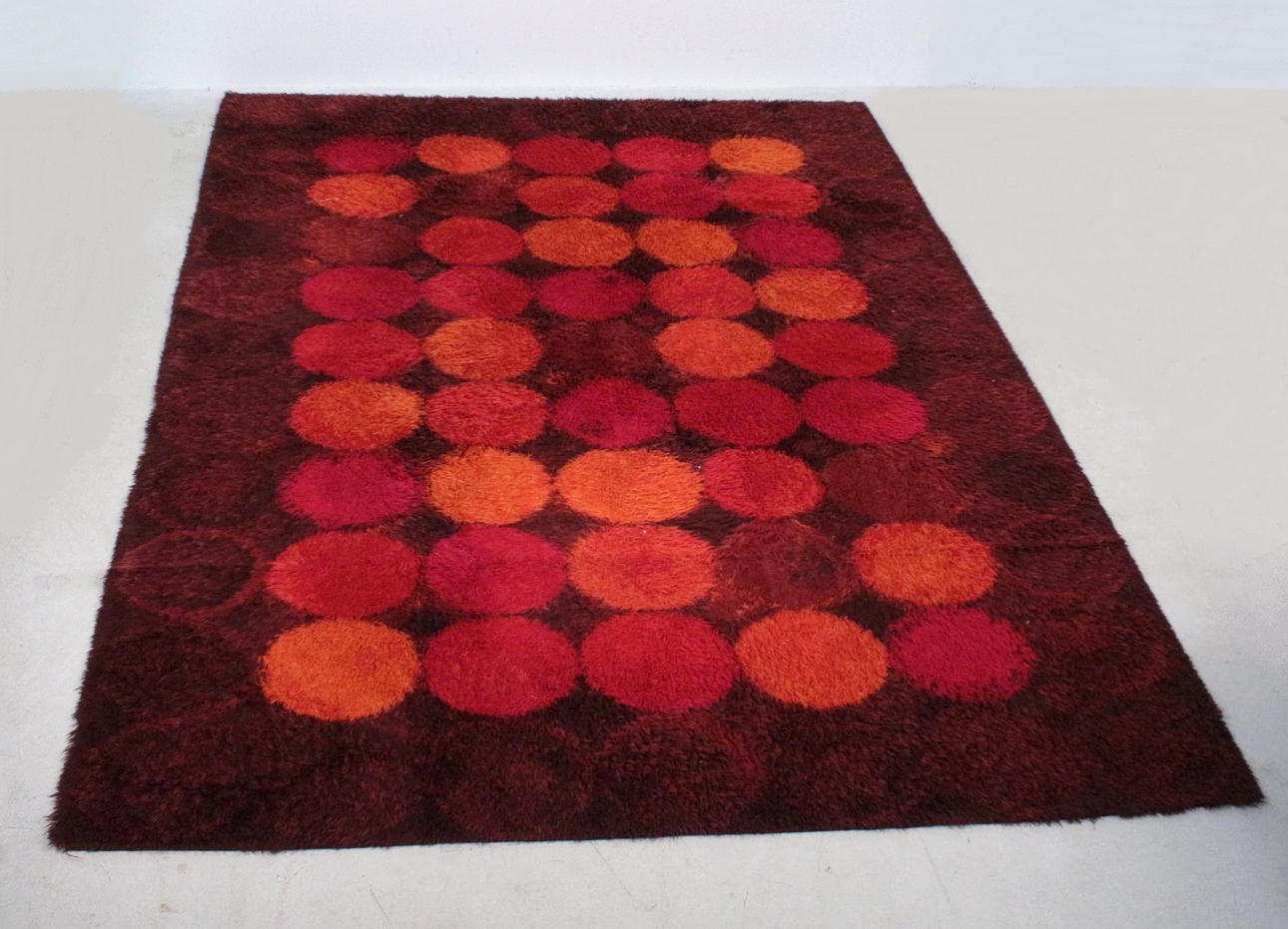 Large Space Age rug, 1970s.