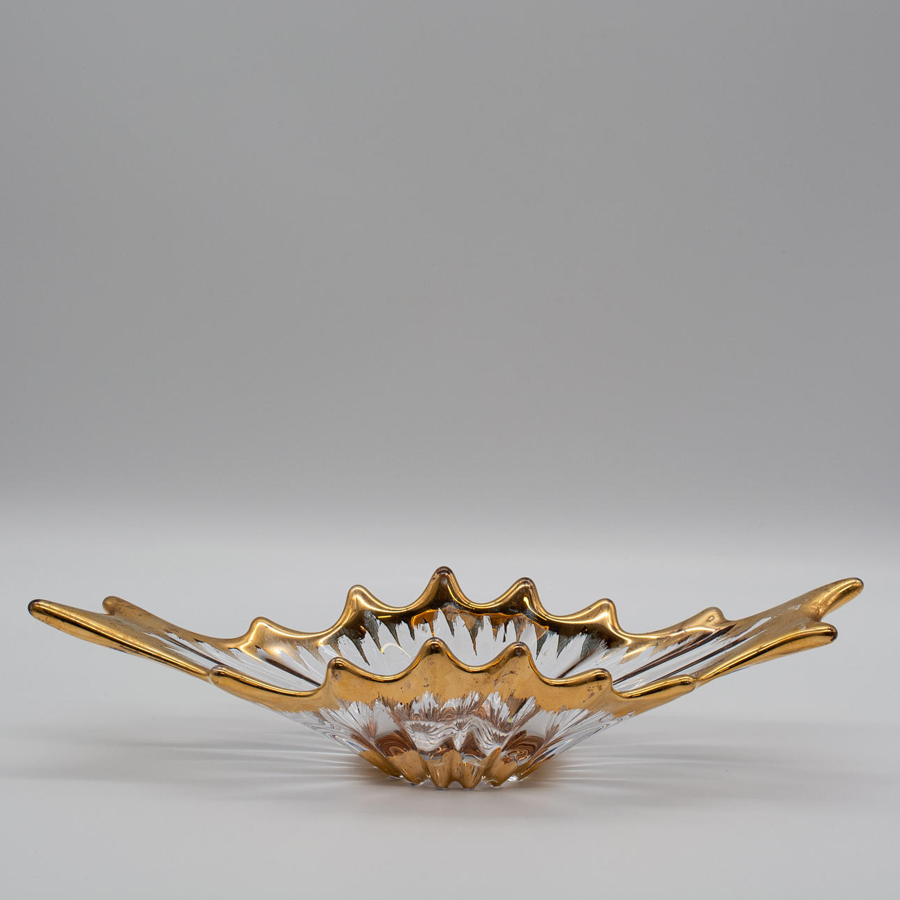 CRYSTAL GLASS BOWL WITH GOLD RIM, COFRAC ART VERRIER FRANCE