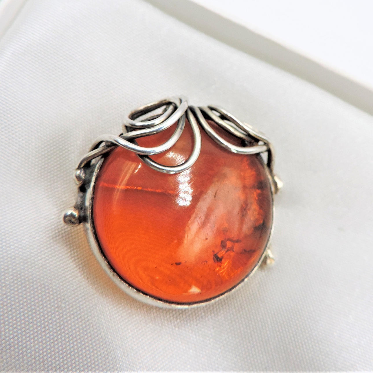 Vintage Sterling Silver Baltic Amber Brosch.