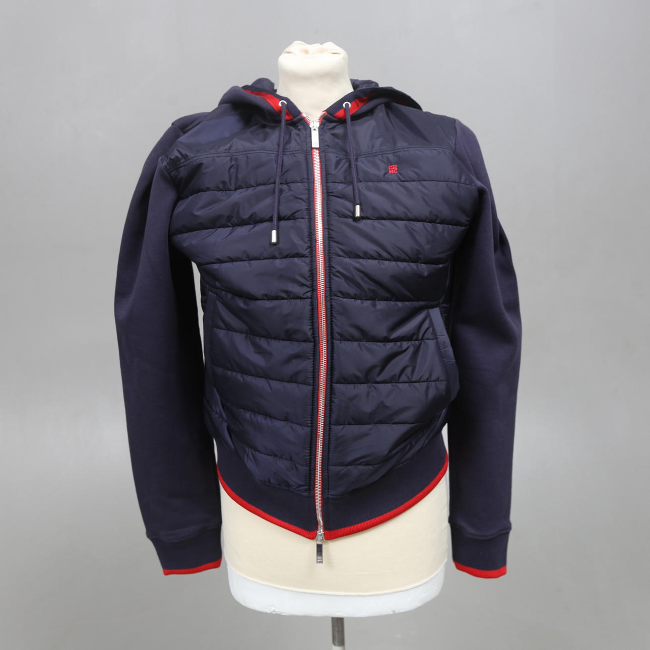 HOODIE, Carolina Herrera.