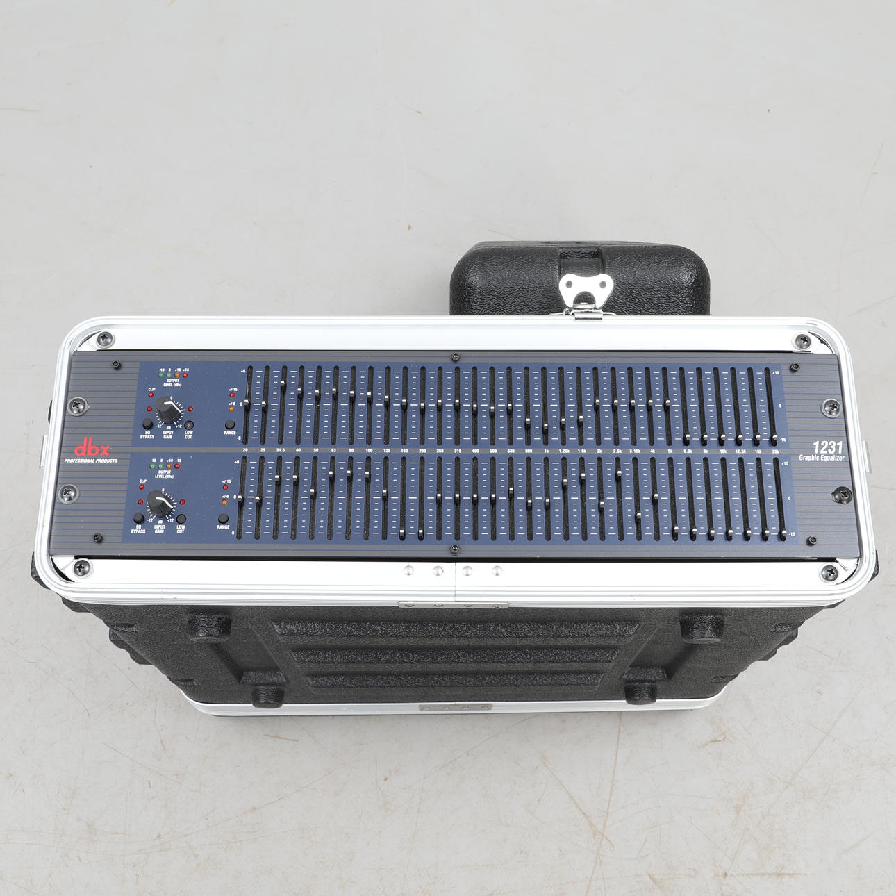 EQUALIZER, dbx 1231 Ribbon Graphic, hard case.