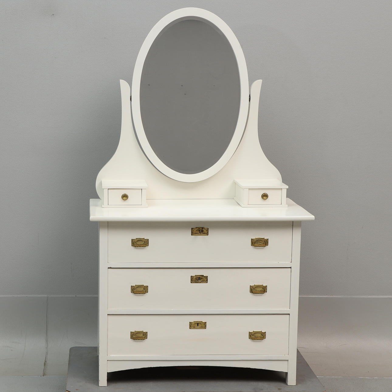 SPEGELBYRÅ, 1900-talets mitt.