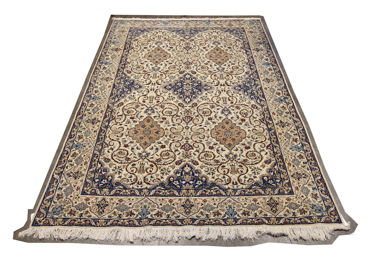 ORIENTALISK MATTA, NAIN med silkeinslag. 310x200 cm.