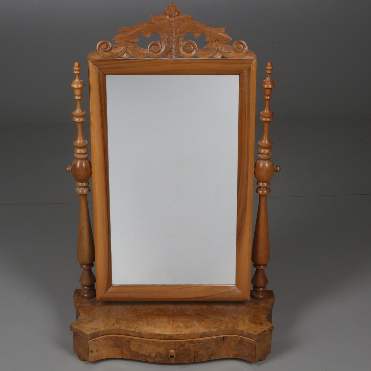 PIGTITTARE, 1900-tal.