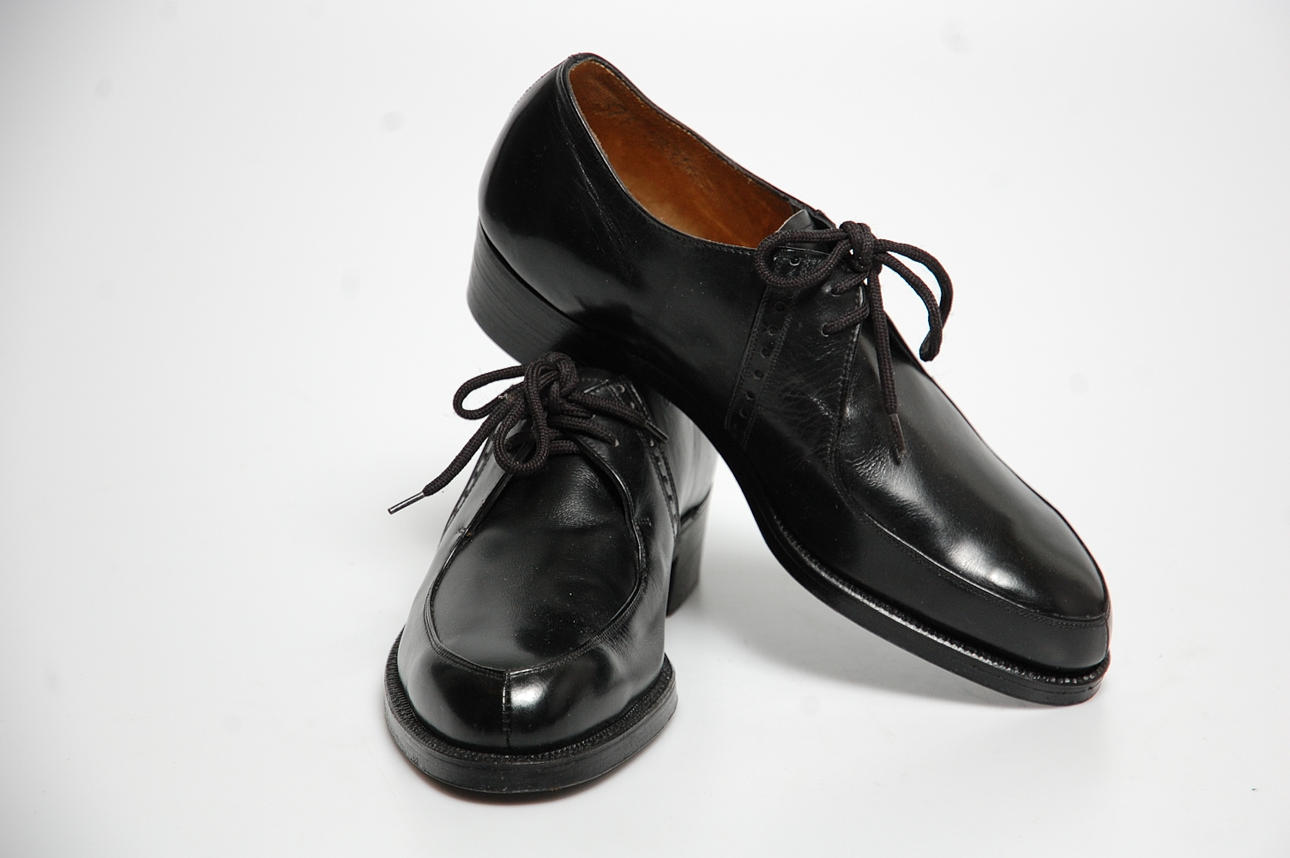 DAMSKOR, " Merkur " Vänersborg, nyskick.