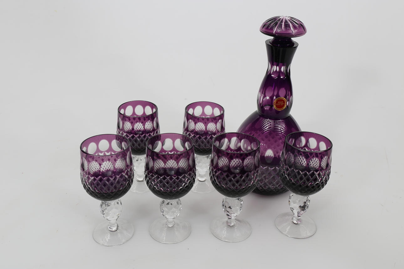 KRISTALLSERVIS, 7 delar, Serbien.