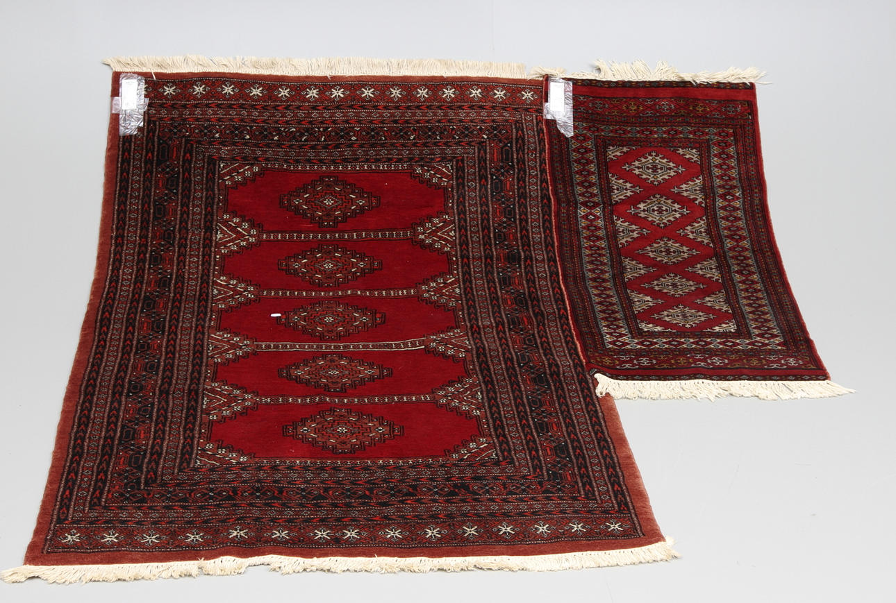 MATTOR, 2 st, orientaliska, 181 x 131 respektive 120 x 65 cm.