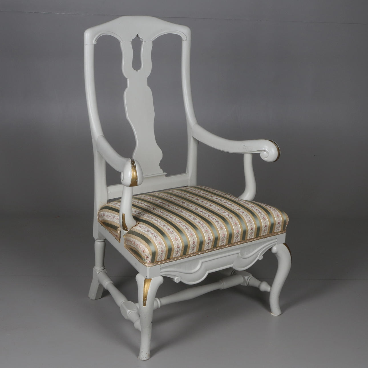 KARMSTOL, rokokostil, bemålad, 1900-tal.