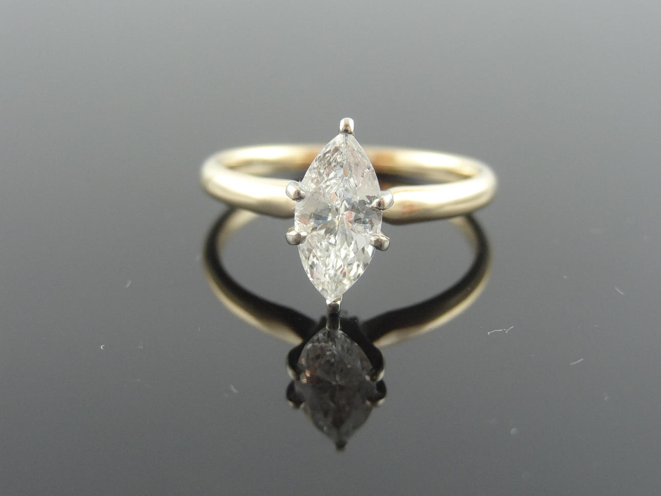 SOLITAIRE MARQUE 0,73ct 14k guld.