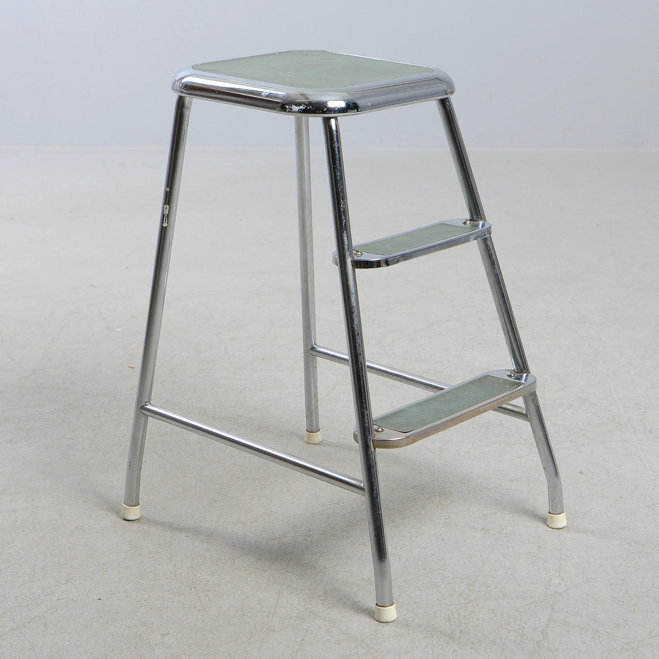 STEGPALL, Awab, 1900-talets andra del.