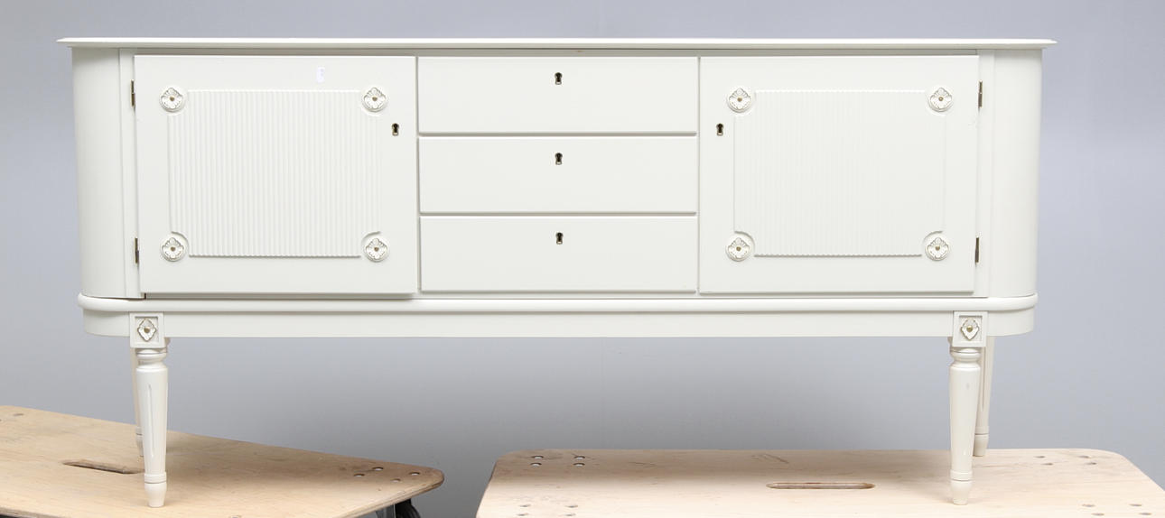 SIDEBOARD, gustaviansk stil, 1900-tal.