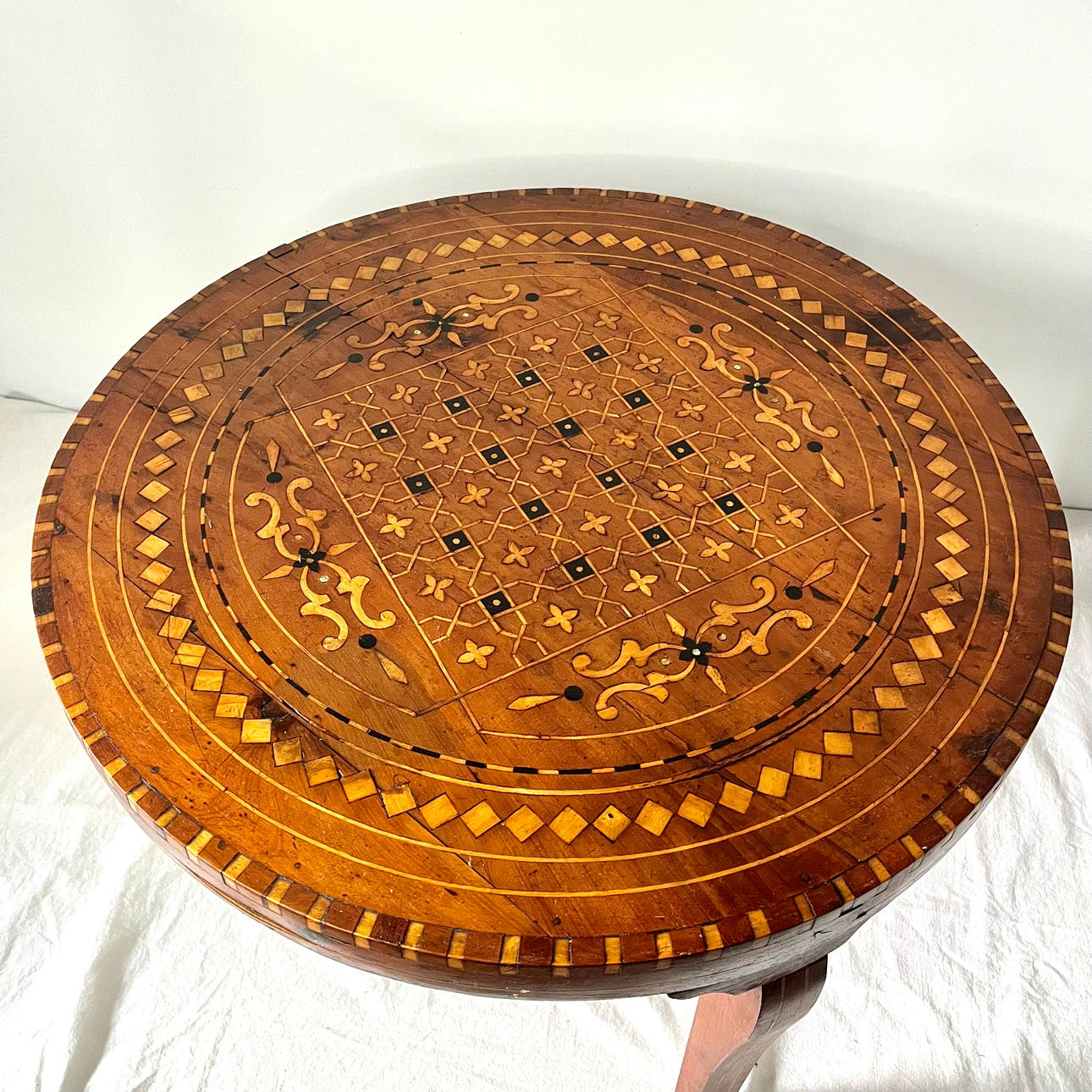 COUCH TABLE - COFFEE TABLE - VINTAGE - RICHLY INLAID.