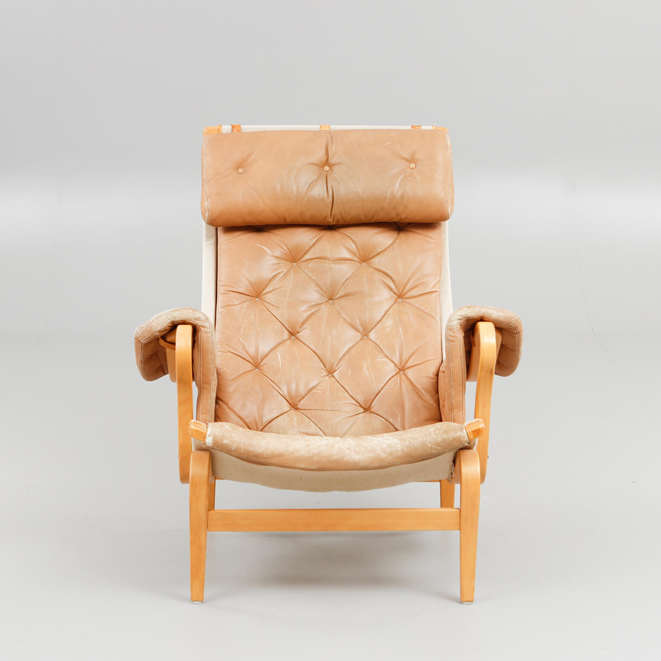 BRUNO MATHSSON. Fåtölj, "Pernilla", DUX.