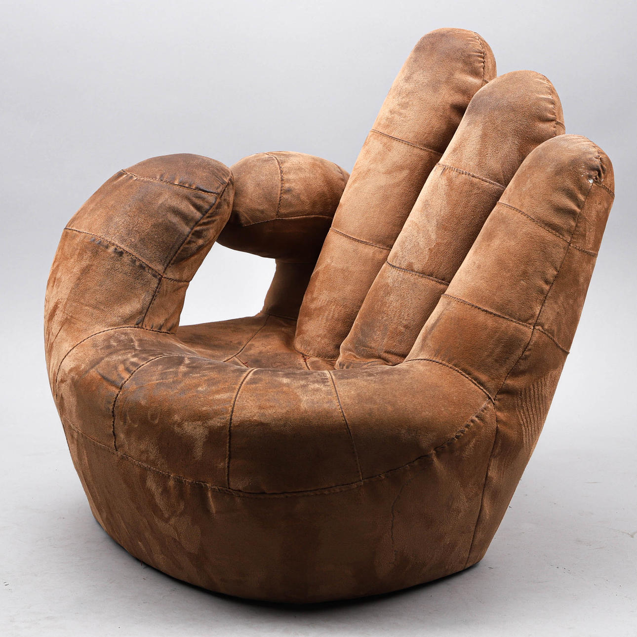SESSEL in Form einer Hand, Kindermodell, zeitgenössisch.