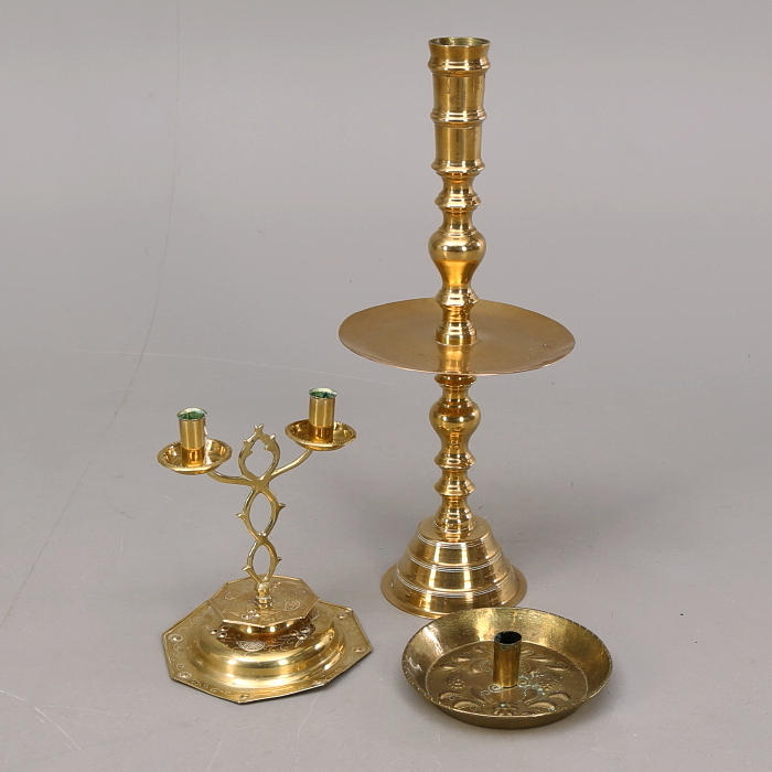 LJUSSTAKAR, 3 st, mässing, 1900-talets andra hälft.