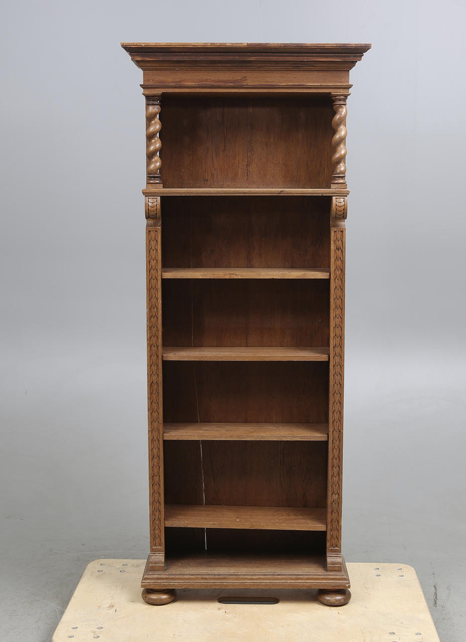 BOKHYLLA, omkring 1900.