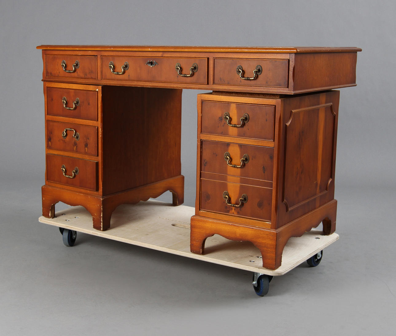 SKRIVBORD, engelsk stil.