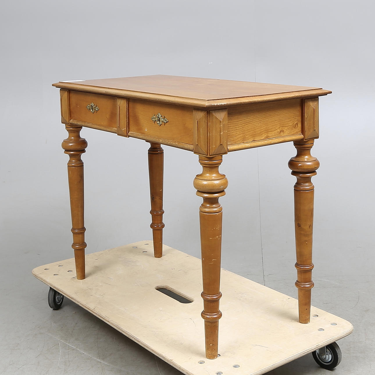 SKRIVBORD, nyrenässans, omkring 1900.