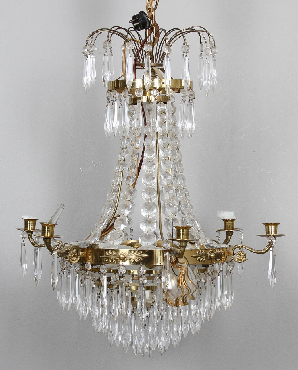 LJUSKRONA, empirstil, 1900-tal. Total höjd med kedja 70, diameter 48 cm.