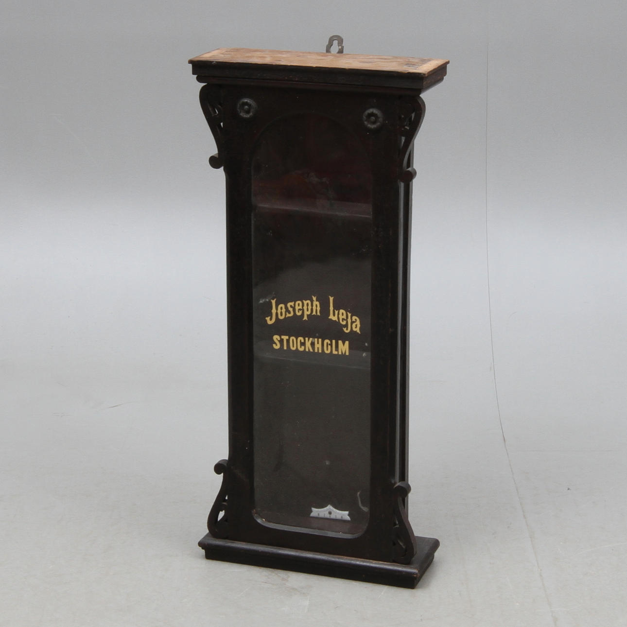 VÄGGSKÅP, omarbetat väggursfodral, 18/1900-tal.