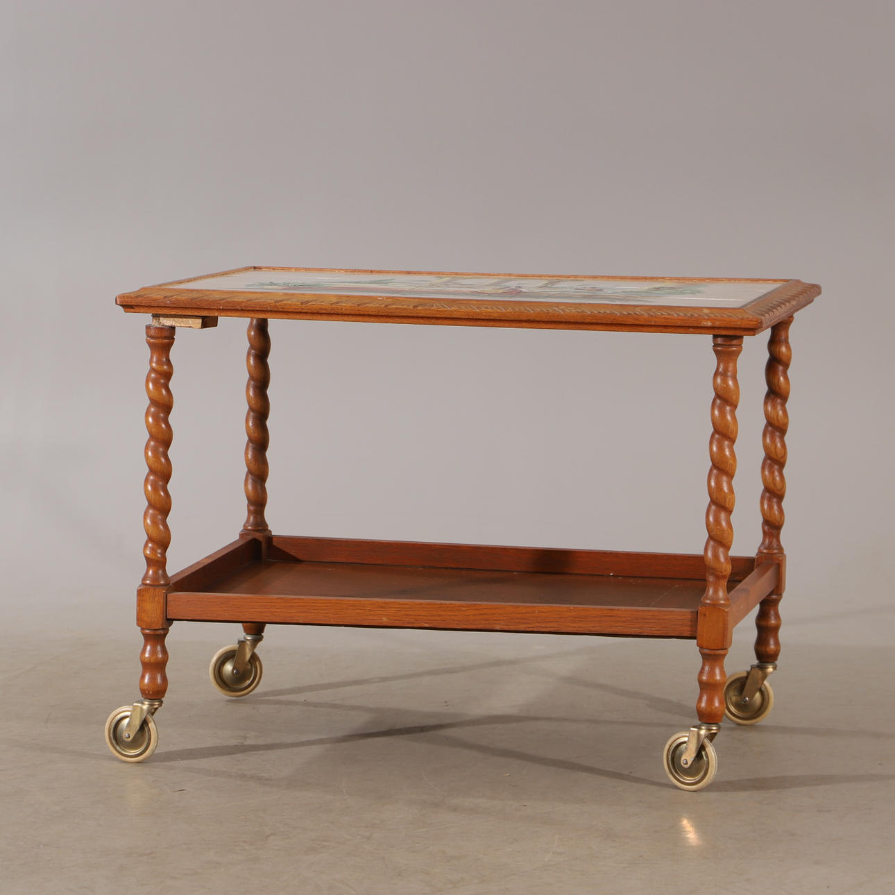 SERVERINGSVAGN, ek med kakelskivor, barockstil.