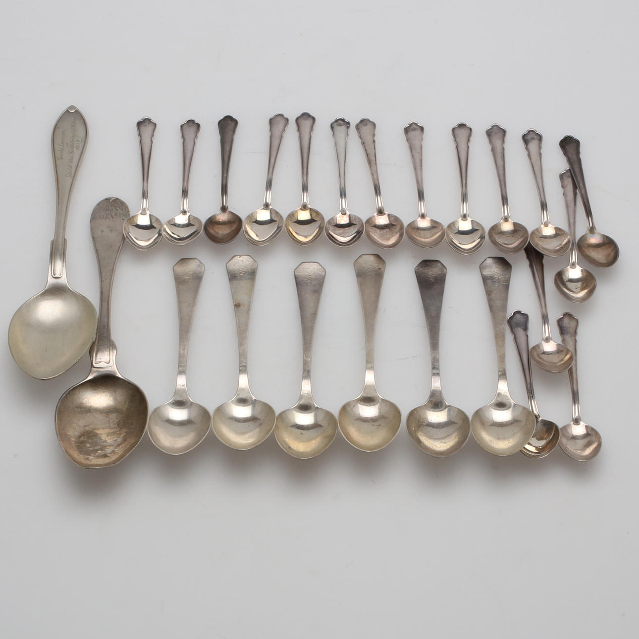 SILVERSKEDAR, 24 st, vikt ca 415 gram.
