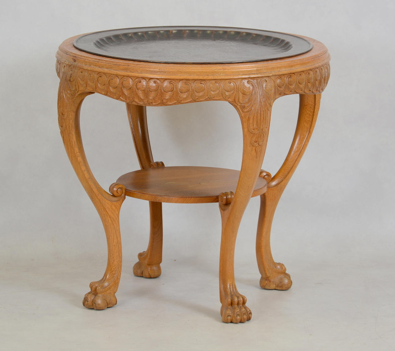 RÖKBORD, med kopparskiva, 1900-talets första hälft.