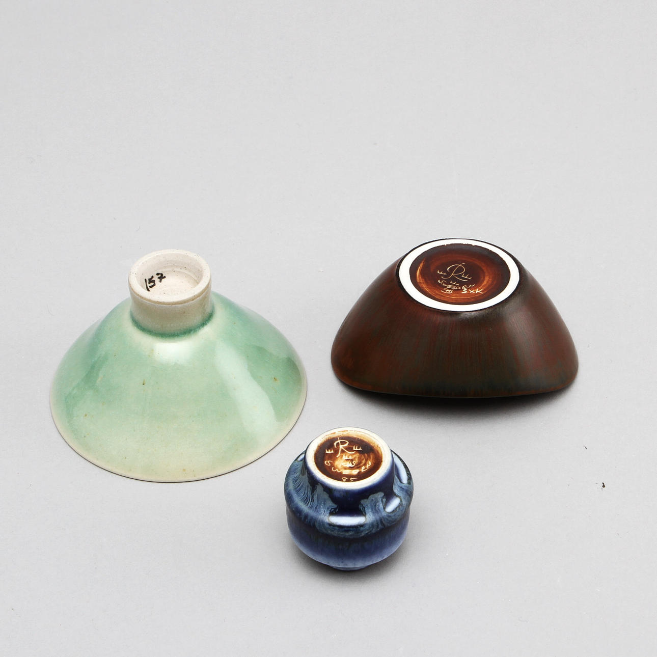 MINIATYRER, 18 st, keramik, bl a Carl Harry Stålhane.