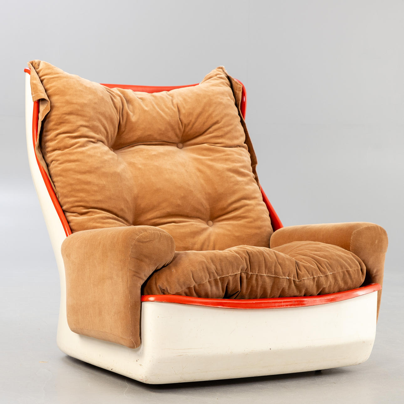 Michel Cadestin, sillón Orchidée para Airborne.