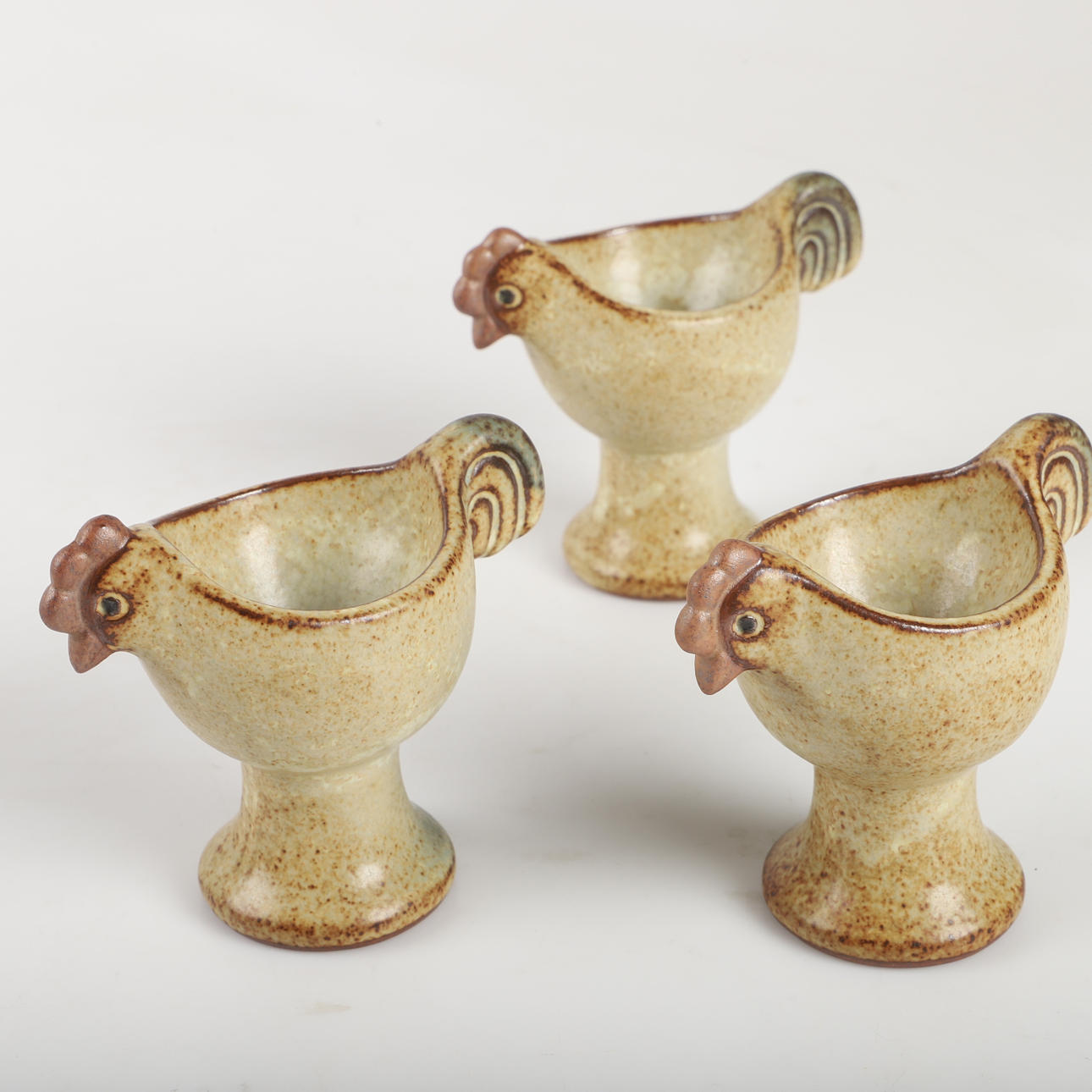 LISA LARSON. Æggebæger, 3 stk., keramik.