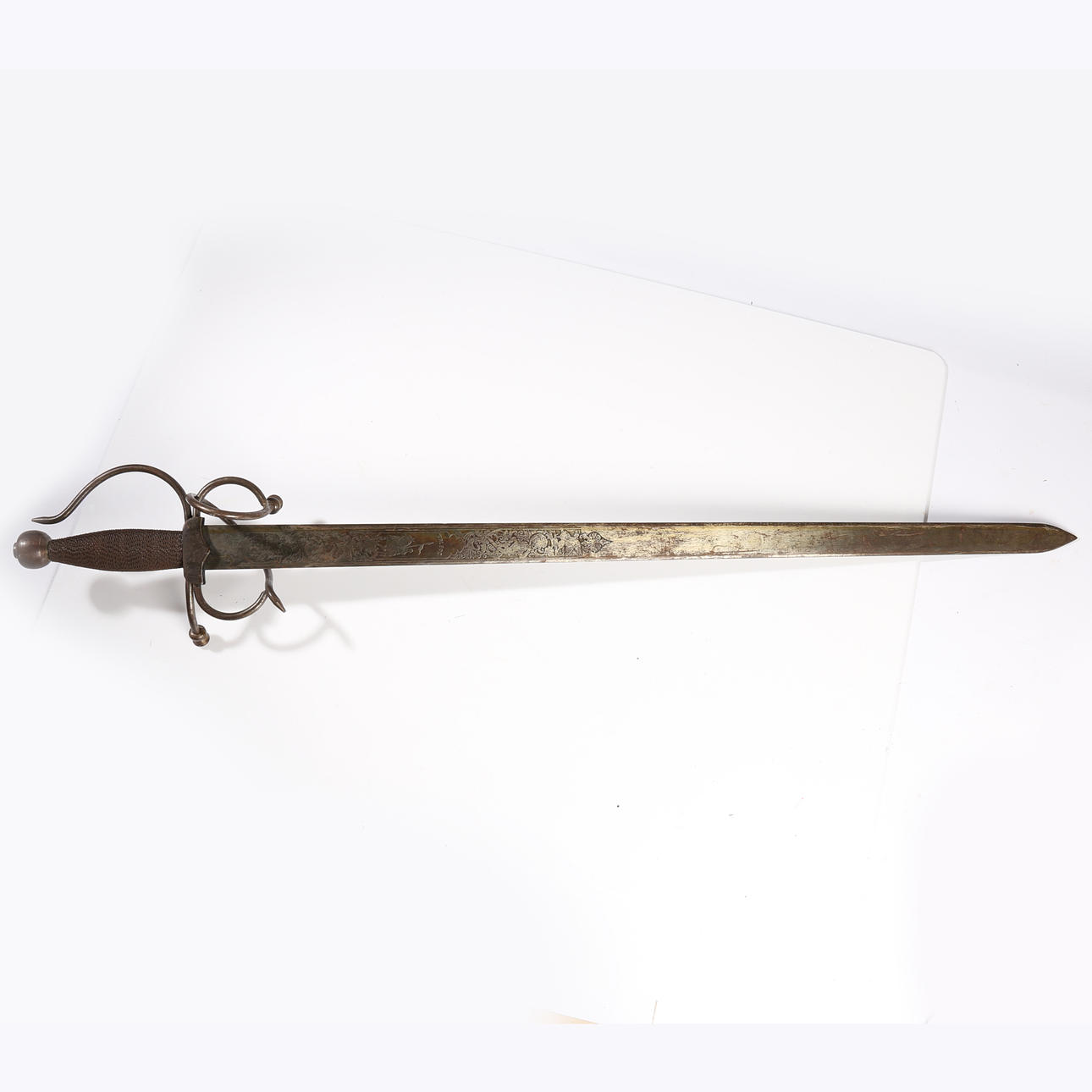 REPRODUCTION SPANISH SWEPT HILT BROAD SWORD.