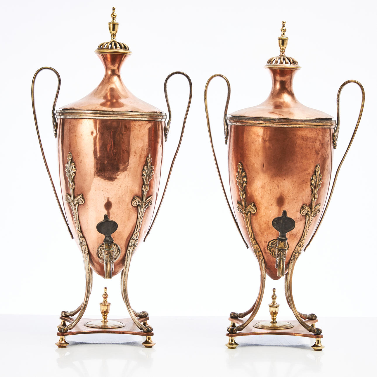 SAMOVARS / TEURNA, 2 pcs, copper and brass, 19th century.